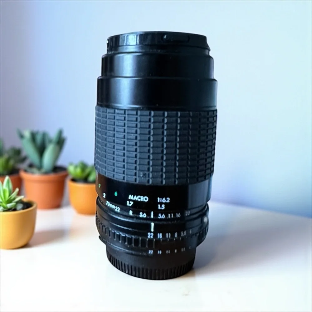 Versatile Black Macro Camera Lens